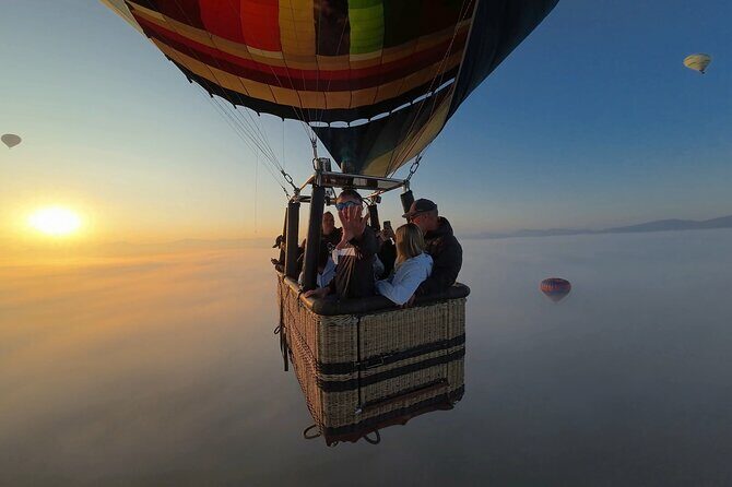 Hot air balloon flight in Teotihuacán + Breakfast in a Cave - What to Expect from the Itinerary