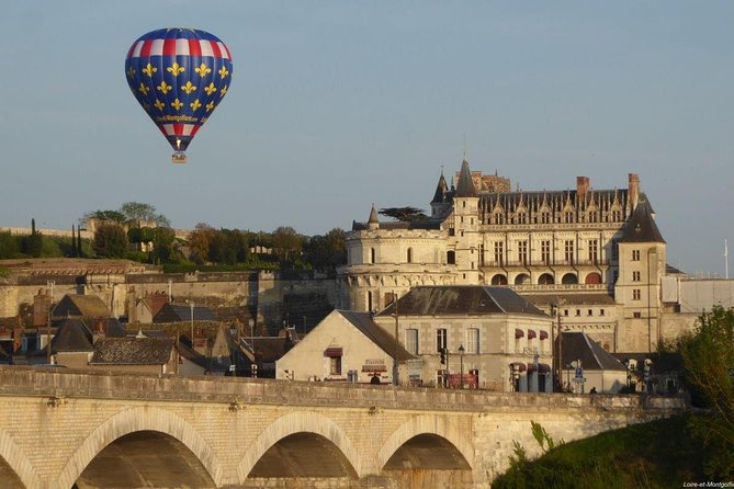 Hot Air Balloon Flight Over the Castle of Chenonceau / France - Group Size
