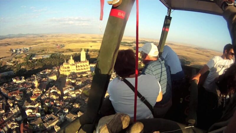 Hot Air Balloon Over Segovia & Hop-On&Hop-Off Touristic Bus - Hop-On-Hop-Off Bus Tour Highlights
