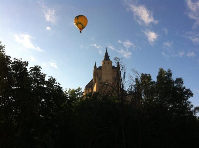 Hot Air Balloon Over Segovia & Hop-On&Hop-Off Touristic Bus - Frequently Asked Questions