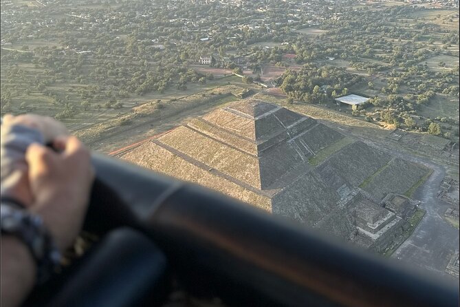 Hot Air Balloon Ride in Teotihuacan From CDMX With Breakfast - Balloon Inflation and Sunrise Views