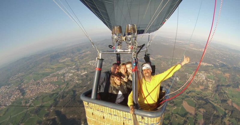 HOT AIR BALLOON RIDE NEAR FROM BARCELONA - Key Points