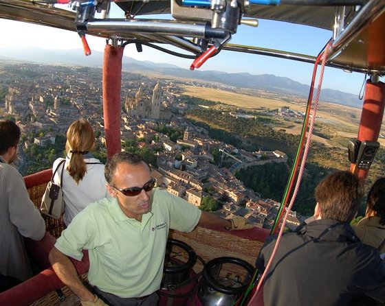 Hot-Air Balloon Ride Over Segovia With Optional Transport From Madrid - Balloon Flight Details
