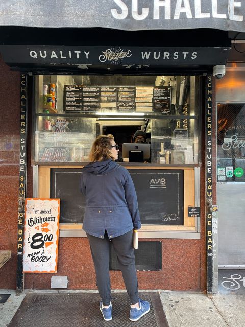 Hot Dogs Food Tour in New York - Meeting Location and Time