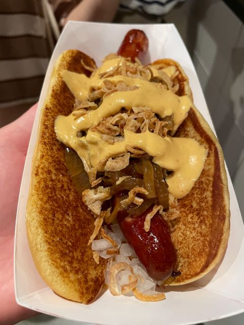 Hot Dogs Food Tour in New York - Group Size and Language