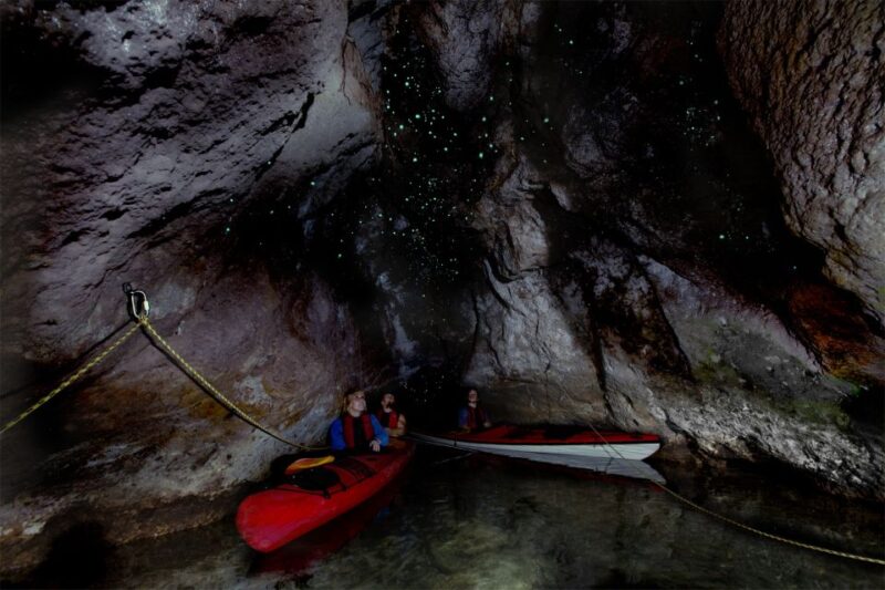 Hot Pools Kayak & Evening Barbecue - Whats Included