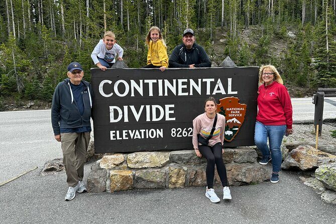 Hot Springs and Geysers Private Tour - An In-Depth Look at the Hot Springs and Geysers Private Tour in Yellowstone