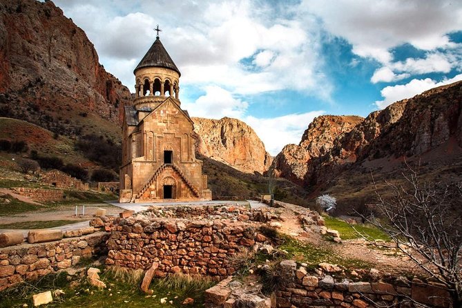 Hot Tour to Armenia 4 Days - Vehicle and Insurance Coverage