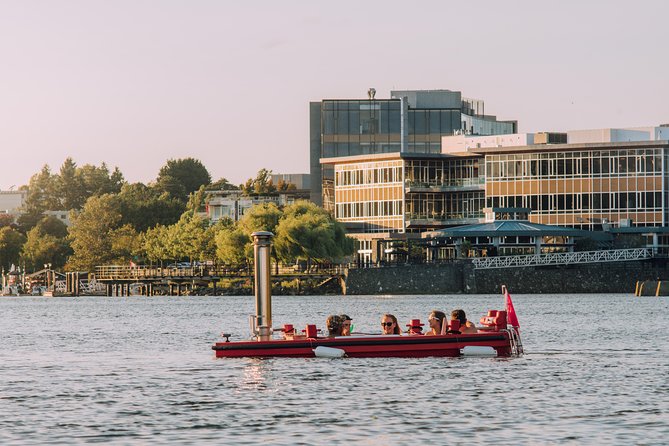 Hot Tub Boat Victoria - Highlights of the Experience