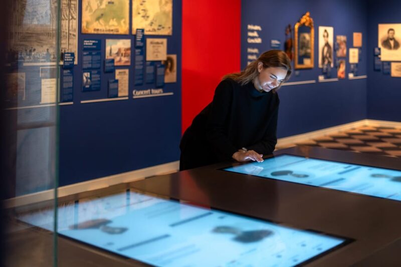 House of Strauss: Concert Show Including Museum - Accessibility and Language
