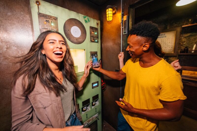 Houston: 1-Hour Escape Room Adventure - Group and Participation Details