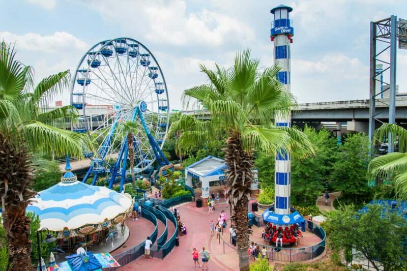 Houston: Downtown Aquarium All Day Pass - An Overview of the Experience