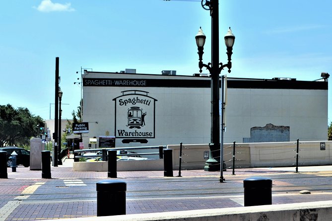 Houston - Downtown: at Your Leisure and Your Pace. an Audio Walking Tour. - Accessibility and Participation