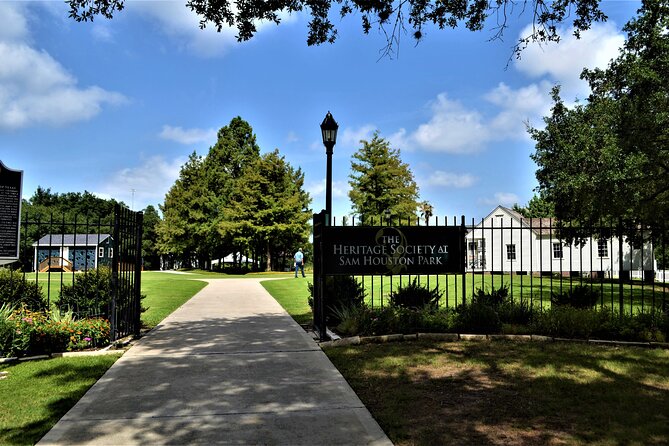 Houston - Downtown: at Your Leisure and Your Pace. an Audio Walking Tour. - Tour Availability and Duration