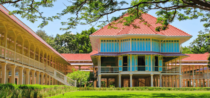 Hua Hin Tour With Private Charter From Bangkok or Hua Hin - Exploring Petchaburi Town