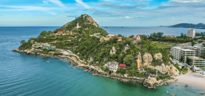 Hua Hin Tour With Private Charter From Bangkok or Hua Hin - Relaxing at Memory Cafe