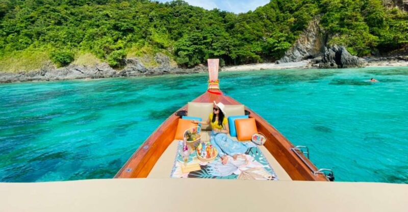 Hua-Tong Luxury Vintage Phuket - Key Points