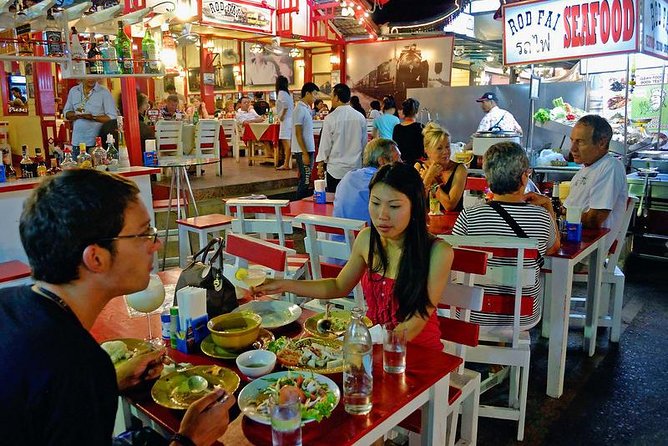 HuaHin By Night - Inclusions
