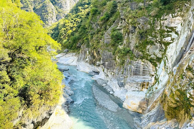 Hualien Taroko Day Tour From Ximending - Exploring Taroko National Park