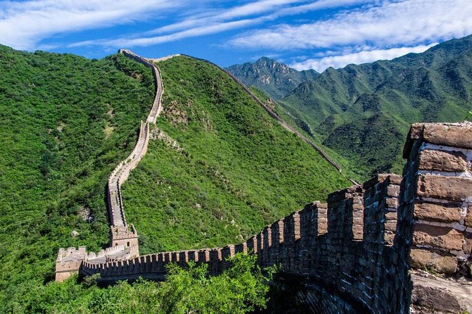Huanghuacheng Great Wall Layover Tour Enjoy Beautiful Sunrise - Exploring the Huanghuacheng Great Wall