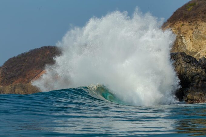 Huatulco: Surf Lessons for All Skill Levels - Advantages of Surfing in Huatulco