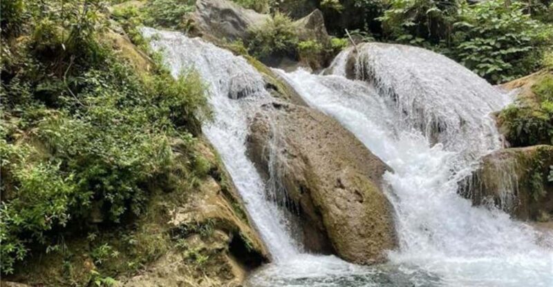 Huatulco: Waterfalls Tour With Buffet Lunch - Taking in Oaxacan Gastronomy