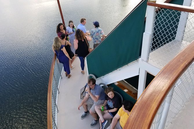 Hudson River Sightseeing Cruise From Albany - Onboard Amenities and Refreshments