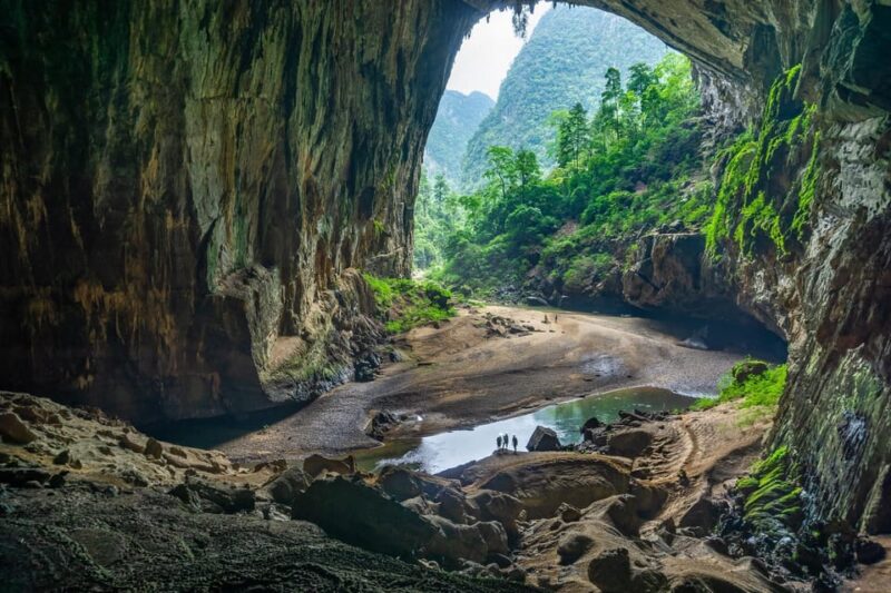 Hue Adventure: Discover Phong Nha & Paradise Caves in 2 Days - Key Points
