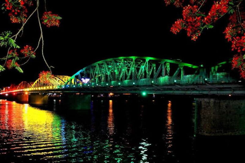 Hue By Night A Romantic Dragon Boat Cruise - Releasing Flower Garlands and Lanterns