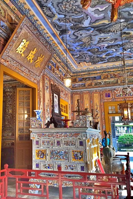 Hue Citadel Exploring With Royal Lunch Private Tour - Key Points
