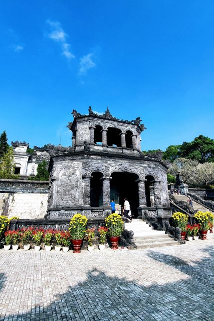 Hue Citadel Exploring With Royal Lunch Private Tour - Dragon Boat Excursion on Waterways