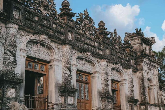 Hue: City Day-Trip by Private Car & English-Speaking Driver - Tomb of Emperor Tu Duc