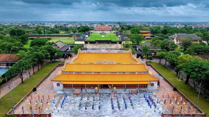 Hue: City Day-Trip by Private Car & English-Speaking Driver - Discover the Thuy Xuan Hue Incense Village and Abandoned Water Park
