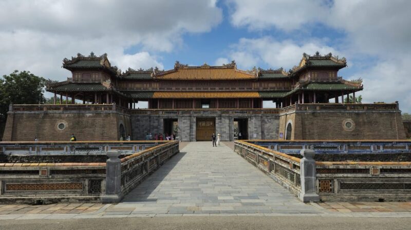 Hue City Tour Half Day: Imperial City and Tu Duc Tomb by Car - Inclusions
