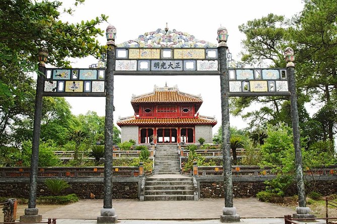 Hue City Tour With Private English Speaking Driver: See Royal Tombs and More - Exploring Hues Highlights