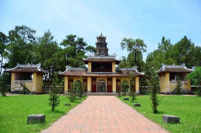 Hue Cuisine Trip On Huong River and Royal Tombs - Key Points