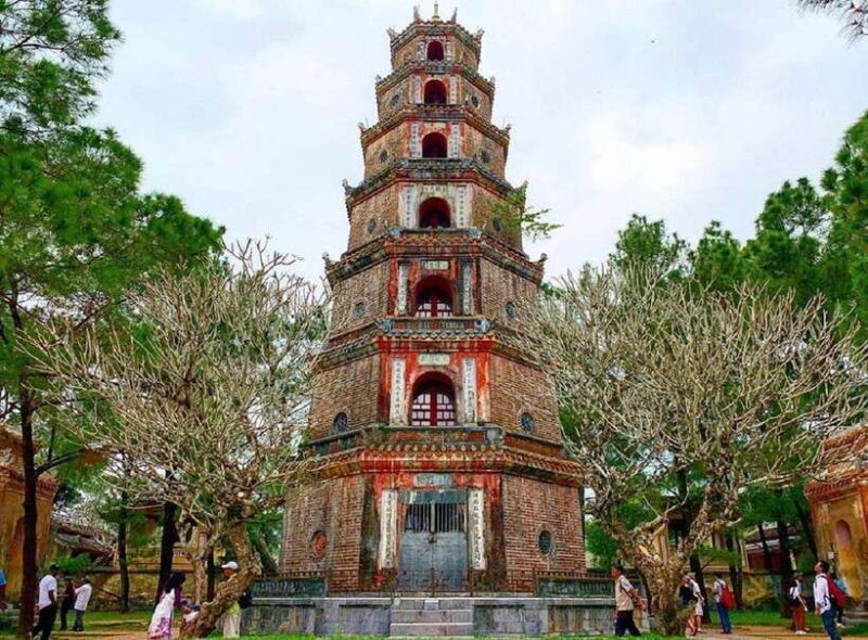 Hue Cuisine Trip On Huong River and Royal Tombs - Itinerary Highlights