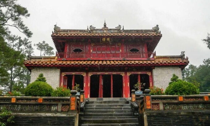 Hue Cuisine Trip On Huong River and Royal Tombs - Inclusions, Exclusions, and Important Information