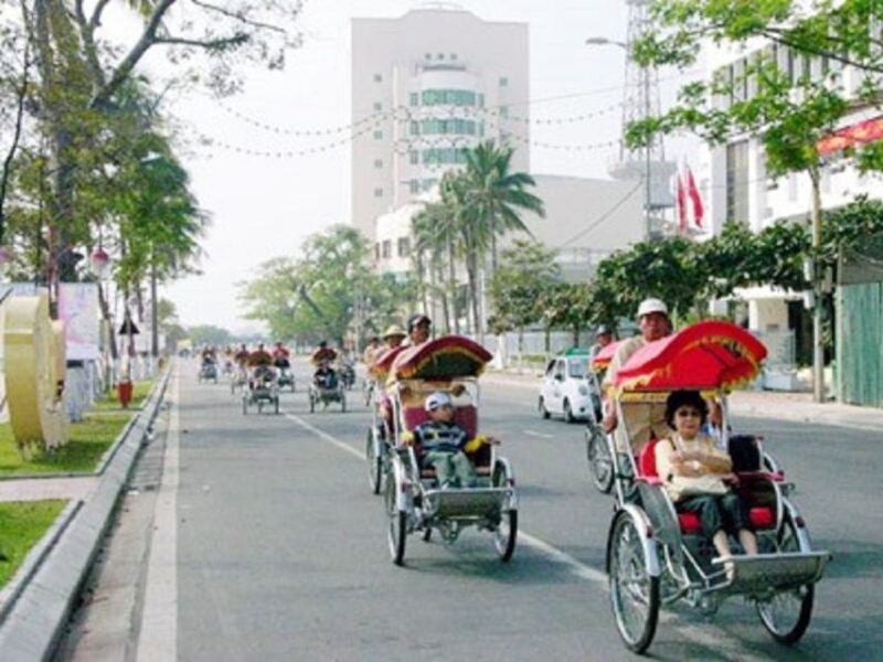 Hue Day Trip With Guide, Lunch &Transfer From Hoi An/Da Nang - Discovering Thien Mu Pagoda