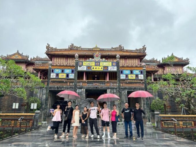Hue: Dragon Boat Cruise, Imperial Citadel, & Market Day Trip - Exploring Imperial Citadel