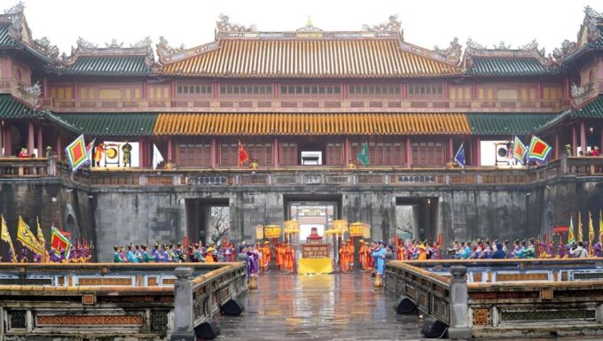 Hue: Dragon Boat Cruise, Imperial Citadel, & Market Day Trip - Imperial Tombs and Mausoleums
