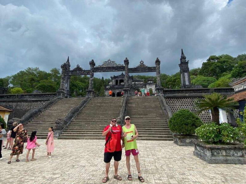 Hue : Dragon Boat Cruise to Thien Mu Pagoda and Tombs - Key Points