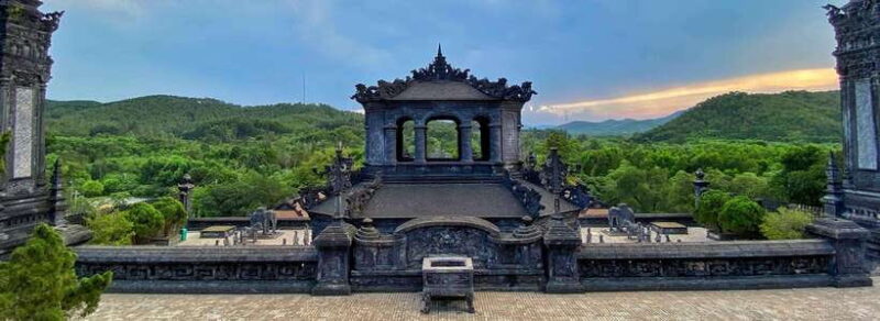 Hue : Dragon Boat Cruise to Thien Mu Pagoda and Tombs - Highlights of the Tour