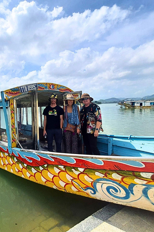 Hue Dragon Boat Tour: Explore Thien Mu Pagoda & Royal Tombs - Important Information