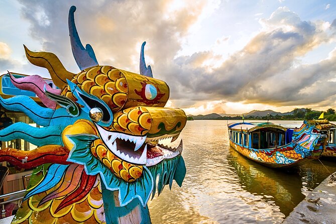 Hue Dragon Boat Tour: Hon Chen Palace, Royal Tombs, Pagoda - Itinerary Highlights