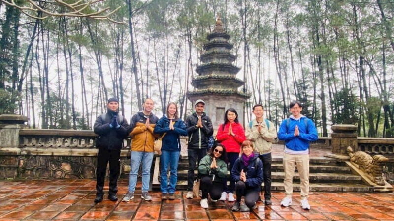 Hue Dragon Boat Tour: Perfume River, Royal Tombs & Pagoda - Key Points