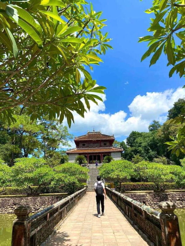 Hue Dragon Boat Tour: Perfume River, Royal Tombs & Pagoda - Customer Feedback