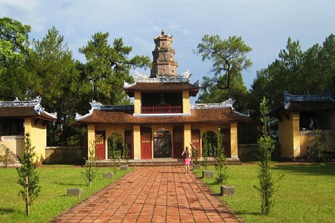 Hue Dragon Boat Tour: Visit Thien Mu Pagoda and Royal Tombs - Booking Information