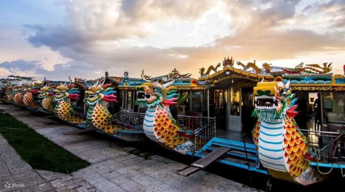 Hue: Dragon Boat Trip to Visit Thien Mu Pagoda & Royal Tombs - Thien Mu Pagoda Visit