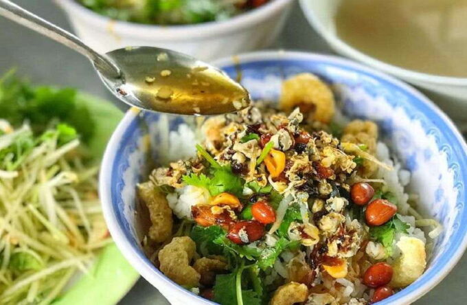 Hue Food Tour by Walking or Cyclo or Motorcycle With Driver! - Navigating the Tour Options